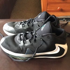 Nike Greek Freak Sneakers